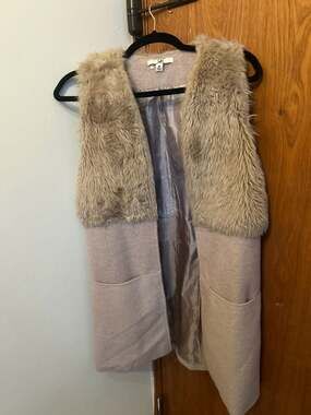 YA Los Angeles Women's Open Front Faux Fur Long Vest with Pockets Size M